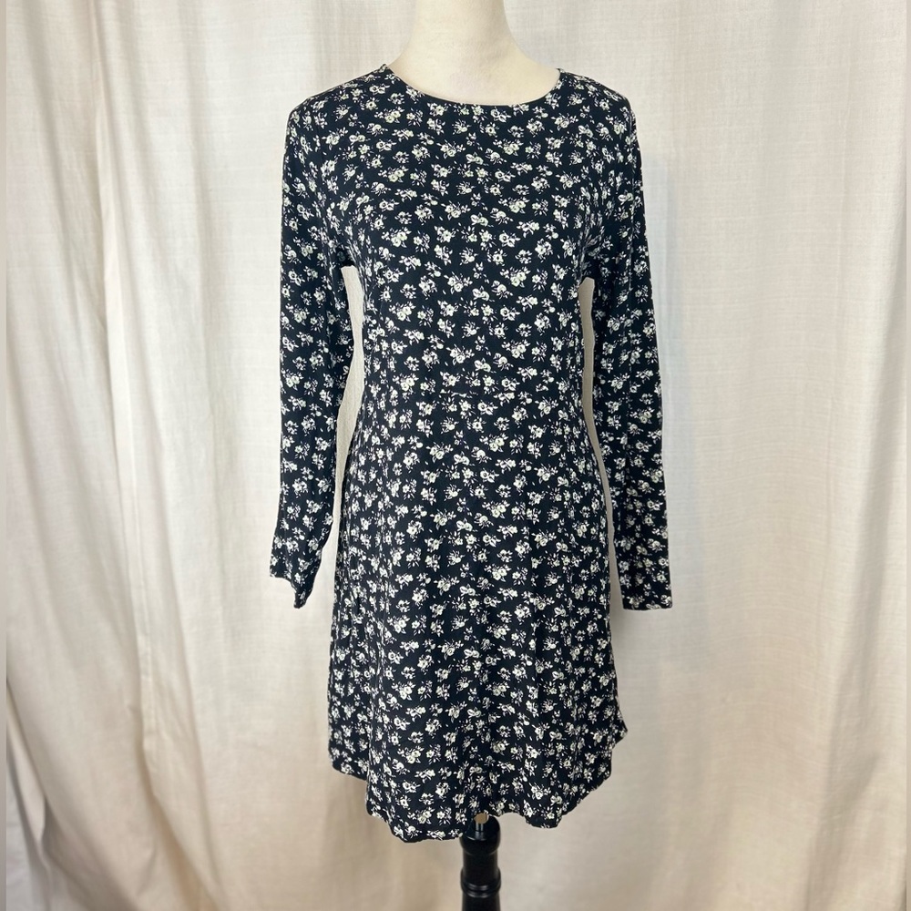 Women's H&M Black Long-Sleeve Floral A-Line‎ Dress Lightweight Spring Size 10